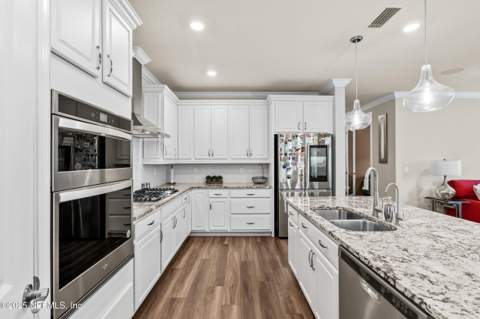 11151 Kentworth Way, Jacksonville FL - photo 19 of 68