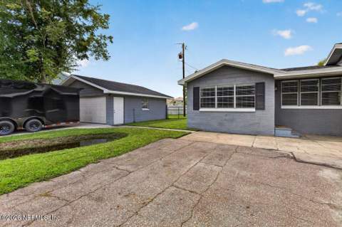 540 N Lowder Street, Macclenny FL - photo 6 of 78