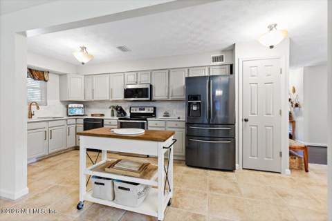 5698 Weber Lane, Jacksonville FL - photo 11 of 30