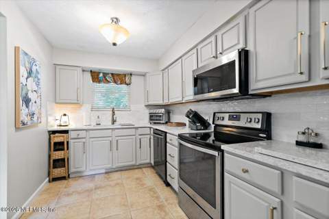 5698 Weber Lane, Jacksonville FL - photo 12 of 30