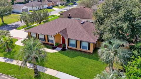 4408 Timber Hollow Way, Jacksonville FL - photo 7 of 48