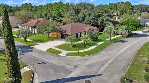 4408 Timber Hollow Way, Jacksonville FL - photo 8 of 48