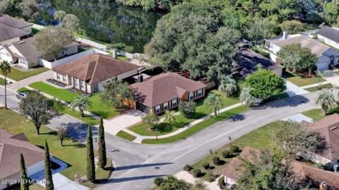 4408 Timber Hollow Way, Jacksonville FL - photo 10 of 48