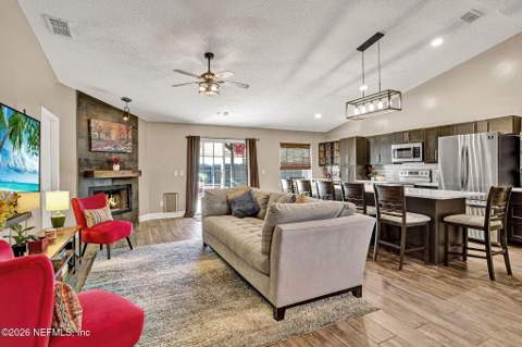 4408 Timber Hollow Way, Jacksonville FL - photo 14 of 48