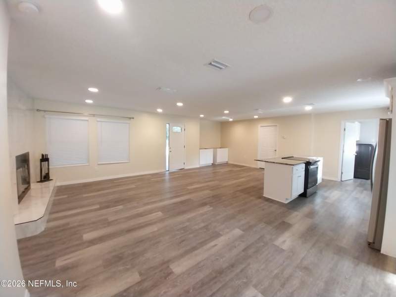 3 bedroom Single Family Residence at 855 S Holmes Boulevard, Holmes Subd, St. Augustine — photo 4