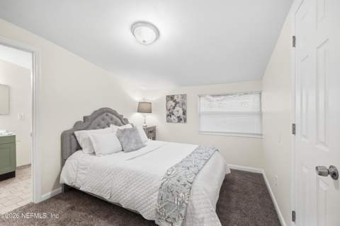 7624 Sandhurst Road, Jacksonville FL - photo 10 of 19