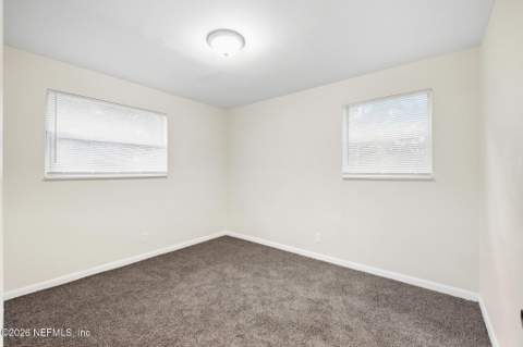 7624 Sandhurst Road, Jacksonville FL - photo 12 of 19