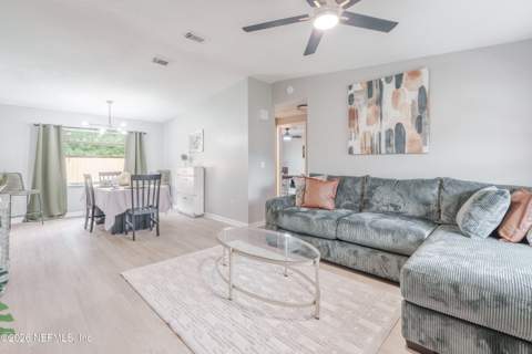 10924 Key Haven Boulevard, Jacksonville FL - photo 6 of 51
