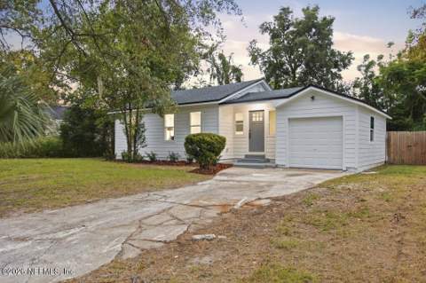 4744 Boxwood Road, Jacksonville FL - photo 11 of 34
