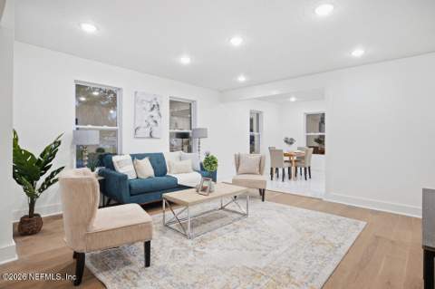 4744 Boxwood Road, Jacksonville FL - photo 7 of 34