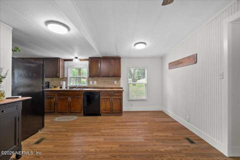 200 Hanselman Avenue, Crescent City FL - photo 6 of 32