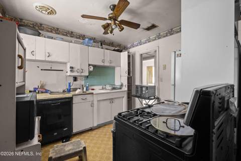 4904 Homecrest Circle, Jacksonville FL - photo 6 of 29
