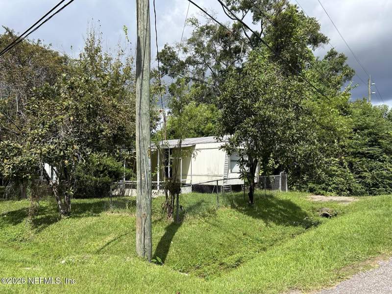 8 bedroom Mobile Home at 492 Roberts Street, Edgewood, Jacksonville — photo 2