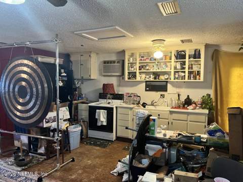 492 Roberts Street, Jacksonville FL - photo 11 of 24