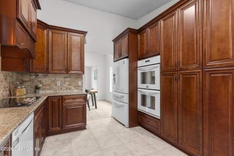 8066 International Village Drive, Jacksonville FL - photo 16 of 47