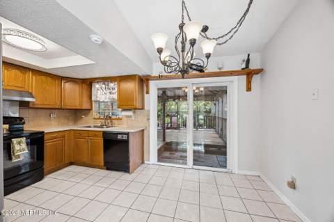 137 Mango Court, Middleburg FL - photo 10 of 35