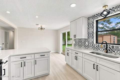 2544 Spring Lake Road, Jacksonville FL - photo 15 of 22