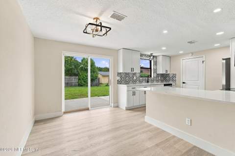 2544 Spring Lake Road, Jacksonville FL - photo 16 of 22