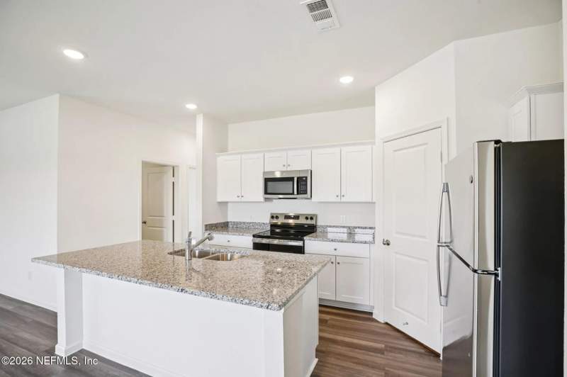 3 bedroom Single Family Residence at 10069 Spotted Sea Drive, Trout River, Jacksonville — photo 4