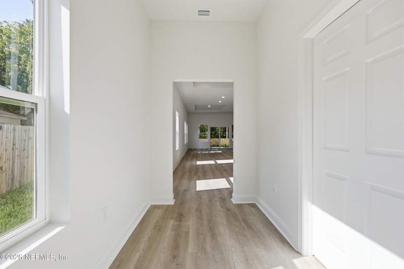 3 bedroom Single Family Residence at 2807 Southampton Drive, Southampton, Middleburg — photo 4