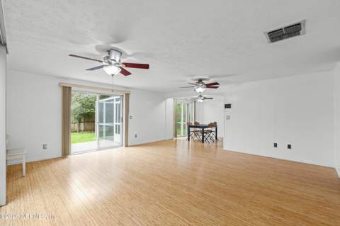 1625 Monument Oaks Drive, Jacksonville FL - photo 8 of 44
