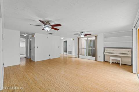 1625 Monument Oaks Drive, Jacksonville FL - photo 11 of 44