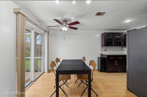 1625 Monument Oaks Drive, Jacksonville FL - photo 12 of 44