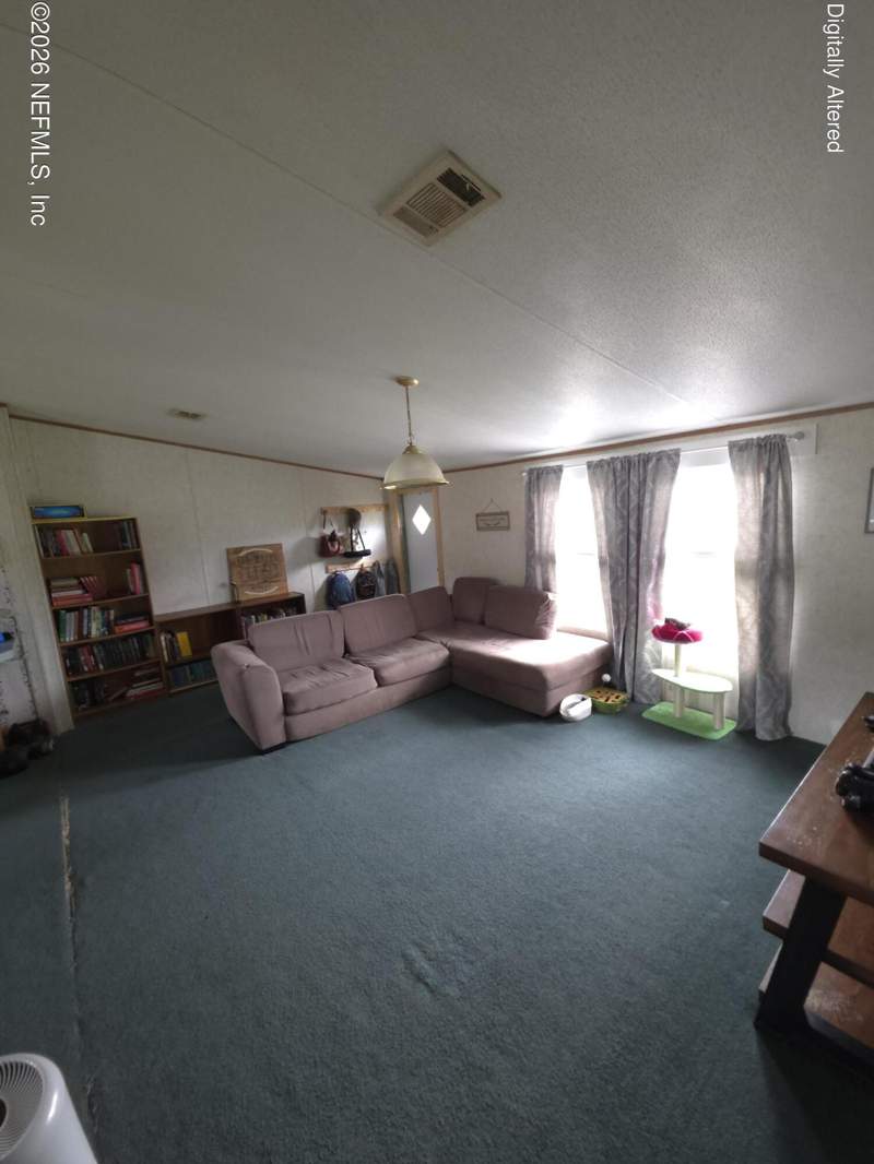 3 bedroom Single Family Residence at 633 Marion Avenue, Metes & Bounds, Interlachen — photo 4