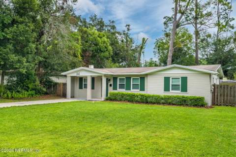 4660 Martingale Road, Jacksonville FL - photo 7 of 45