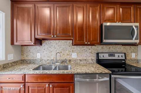 4660 Martingale Road, Jacksonville FL - photo 14 of 45