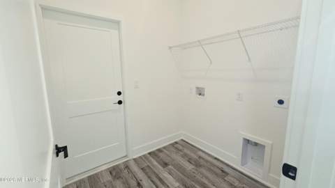 8321 Helmsley Boulevard, Jacksonville FL - photo 9 of 24