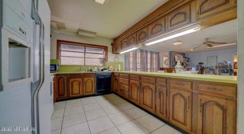 5536 Shorewood Road, Jacksonville FL - photo 7 of 11