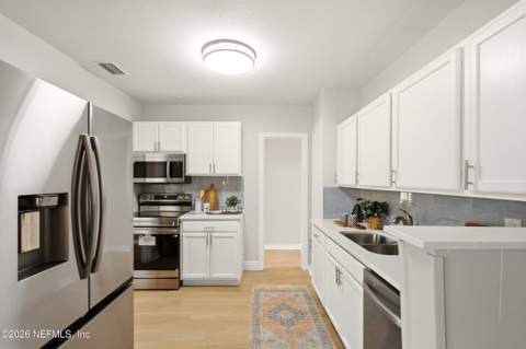 4609 Cambridge Road, Jacksonville FL - photo 8 of 19