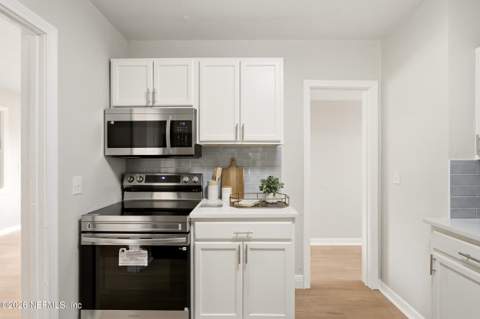 4609 Cambridge Road, Jacksonville FL - photo 10 of 19