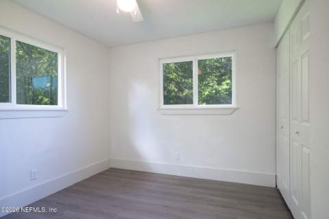9430 Norfolk Boulevard, Jacksonville FL - photo 8 of 27