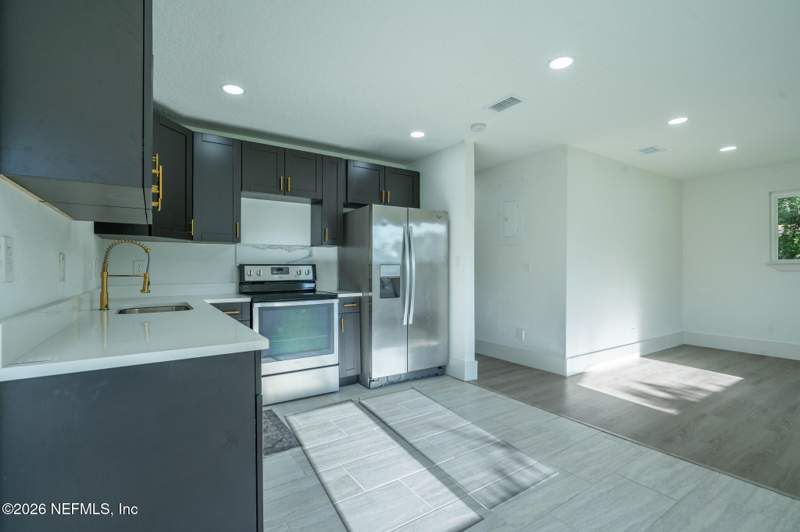 5 bedroom Single Family Residence at 9430 Norfolk Boulevard, Sherwood Forest, Jacksonville — photo 5