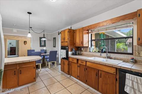 202 Lakeview Avenue, Crescent City FL - photo 16 of 62