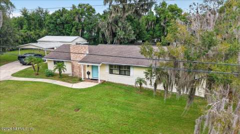 202 Lakeview Avenue, Crescent City FL - photo 10 of 62