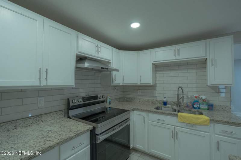 3 bedroom Mobile Home at 8354 Vining Street, Jax Heights, Jacksonville — photo 5