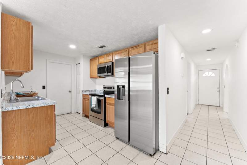 3 bedroom Single Family Residence at 1214 Cimmaron Drive, Tanglewood Village, Orange Park — photo 2