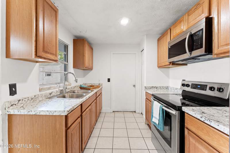 3 bedroom Single Family Residence at 1214 Cimmaron Drive, Tanglewood Village, Orange Park — photo 3