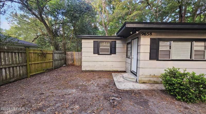 3 bedroom Single Family Residence at 9658 Gibson Avenue, Sherwood Forest, Jacksonville — photo 3