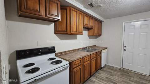 9658 Gibson Avenue, Jacksonville FL - photo 11 of 20