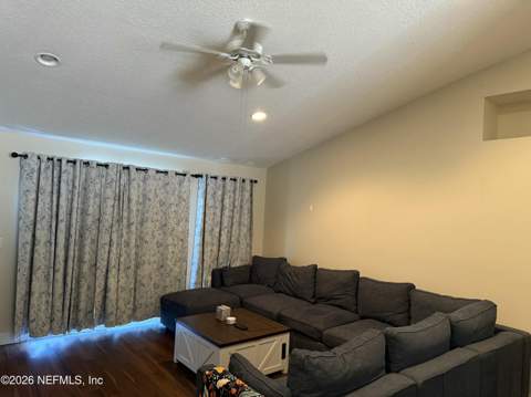 1434 Summit Oaks Drive, Jacksonville FL - photo 10 of 45