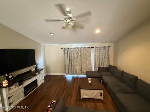 1434 Summit Oaks Drive, Jacksonville FL - photo 14 of 45