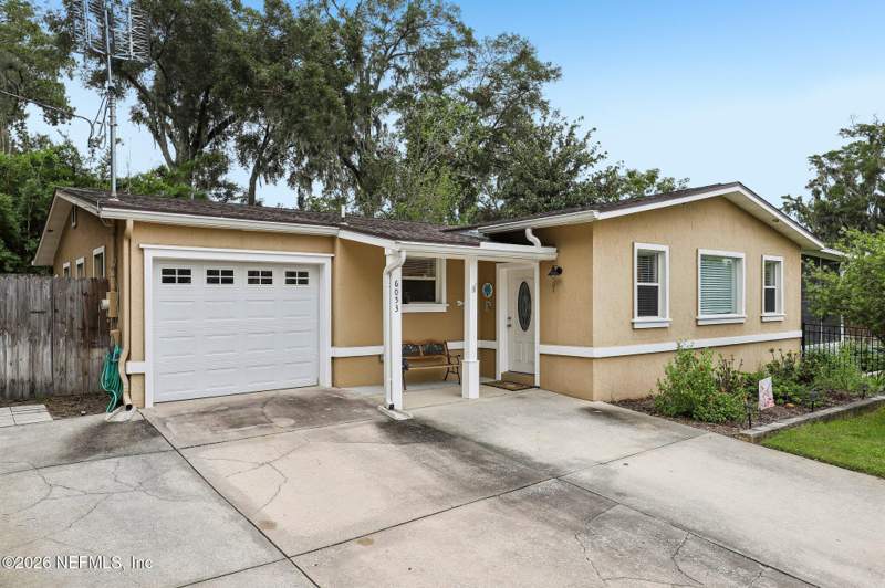 3 bedroom Single Family Residence at 6053 Hinely Lane, F Richard Heirs, Jacksonville — photo 4
