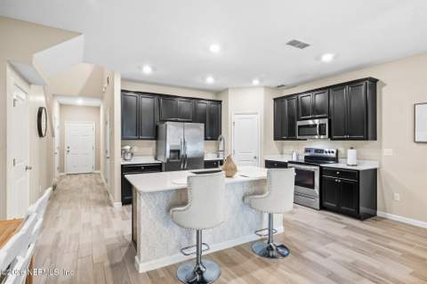 10360 Alder Creek Lane, Jacksonville FL - photo 8 of 25