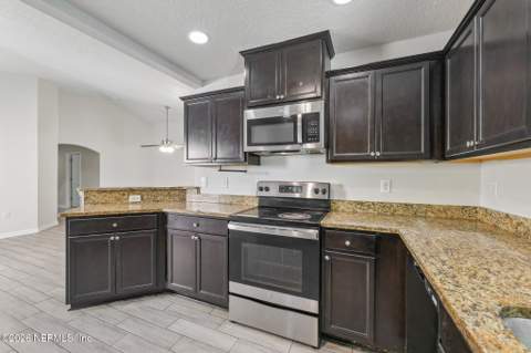 3333 Hidden Meadows Court, Green Cove Springs FL - photo 21 of 47