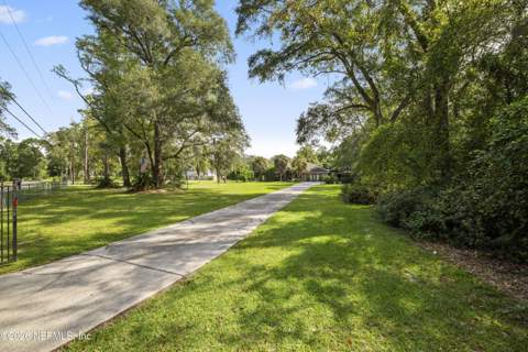 1050 Arthur Moore Drive, Green Cove Springs FL - photo 14 of 77