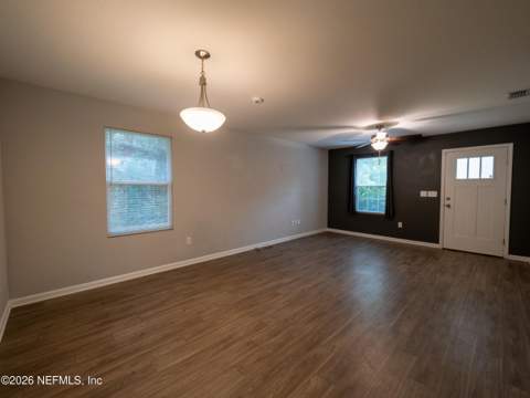 4649 Suray Avenue, Jacksonville FL - photo 12 of 32